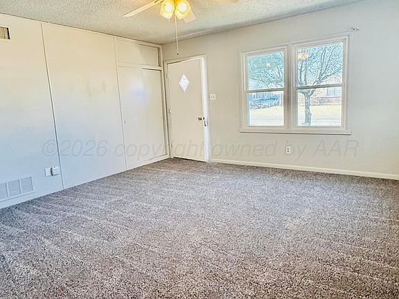 3rd image of 206 Cherry Ave