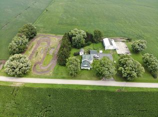 2144 Swarts Rd, Dixon, IL 61021