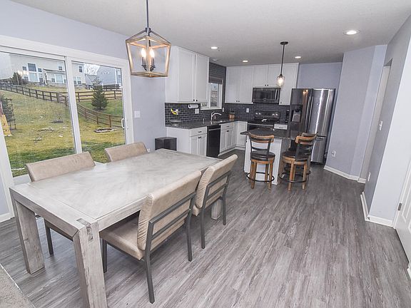 4th image of 7920 Caledonia Ct