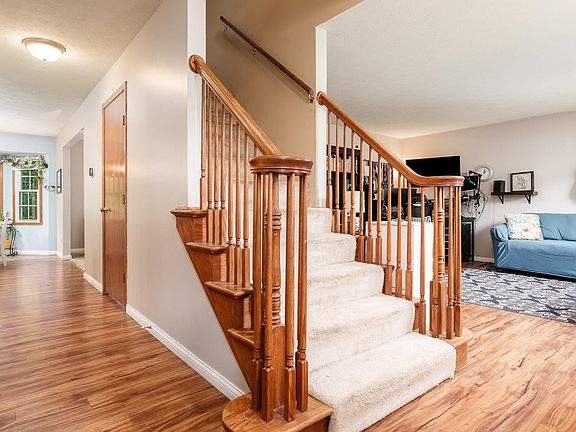 4th image of 322 Harwich Pl