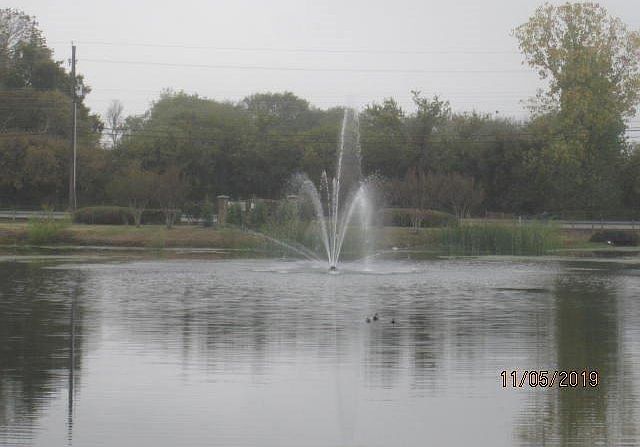 1st image of 1504 Lakeside Dr