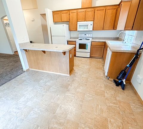 3rd image of 110 Washington Ave S APT C