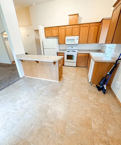 110 Washington Ave S #C — Photo 3