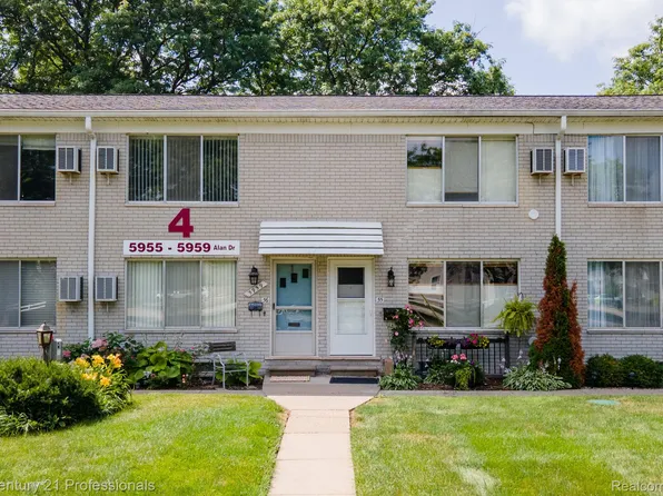 5959 Alan Dr APT 56, Brighton, MI 48116