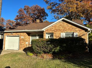 317 N Jackson St, Waukegan, IL 60085