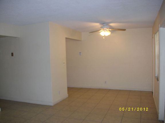 4th image of 4165 SW 67th Ave APT 208B