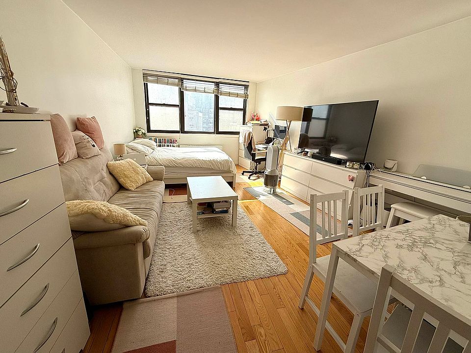 1st image of 225 E 36th St APT 9H