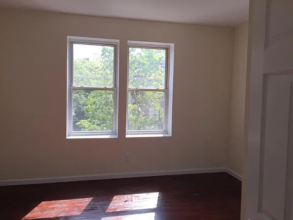 279 Goldsmith Ave #H2 — photo 4 of 6
