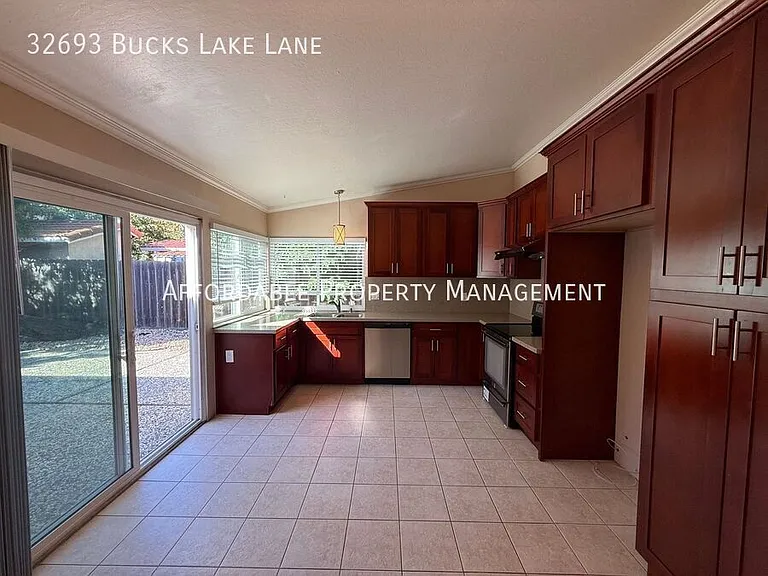 32693 Bucks Lake Ln — Photo 7