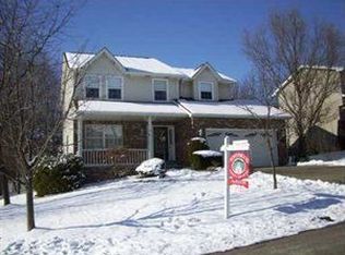 204 Hummingbird Hl, Cranberry Township, PA 16066