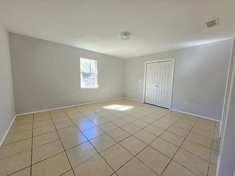 3818 Waterfall St — Photo 10
