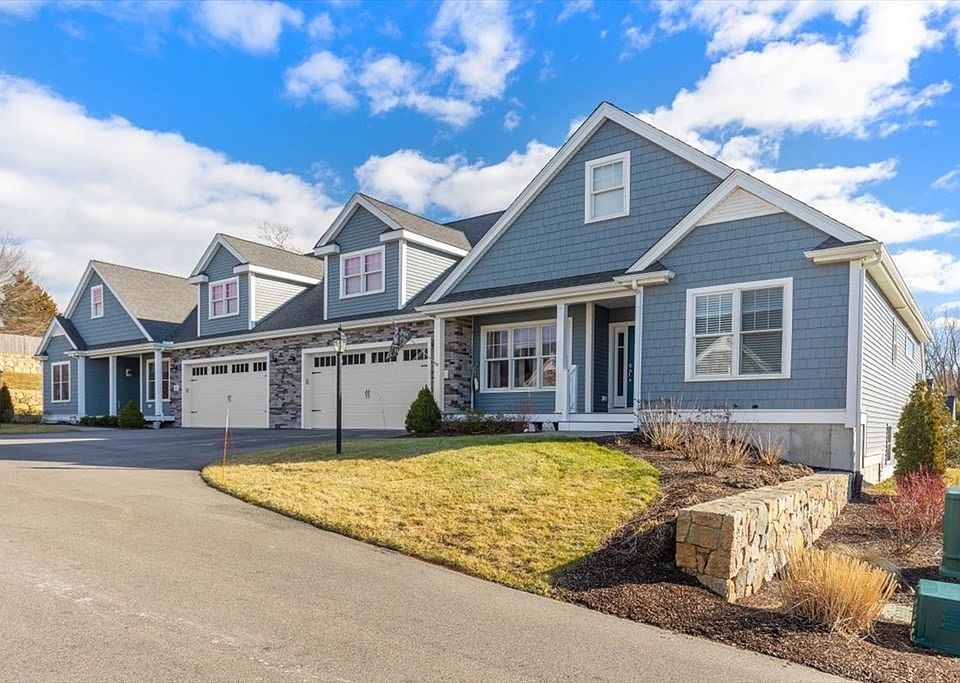 1st image of 31 Country Club Ln #31