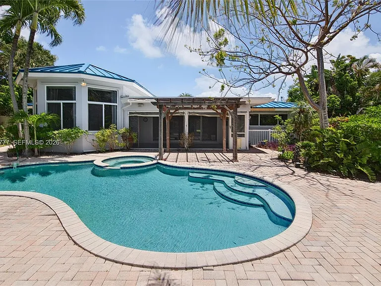 2801 Coral Shores Dr — Photo 5