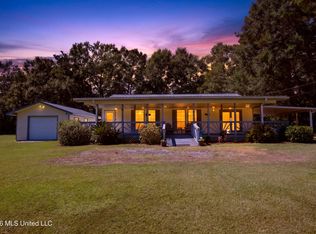 15817 Peapatch Rd, Biloxi, MS 39532