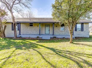 202 E 4th St, Joshua, TX 76058
