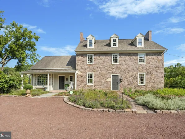 978 2nd Ave, Royersford, PA 19468