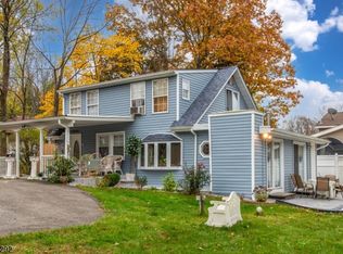 9 Winetka Ln, West Milford, NJ 07480