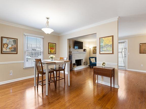 3rd image of 324 Westfield Dr #324