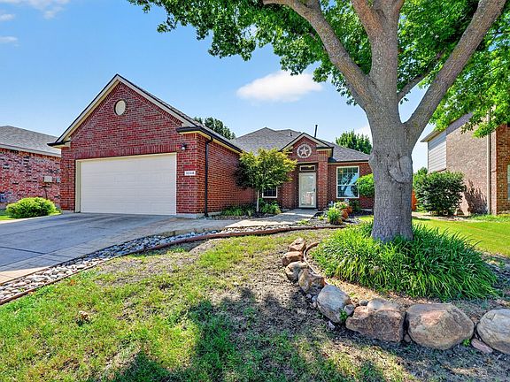 2nd image of 10318 Augusta Ln