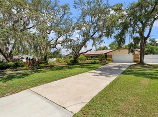 708 Westwood Cir, Brandon, FL 33511