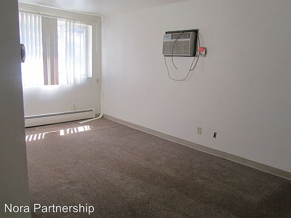 4th image of 1414 6th St SE APT 104
