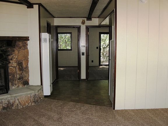 4th image of 665 Victoria Ln