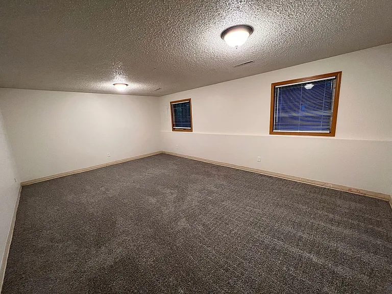 3 Bd Townhome — Photo 28