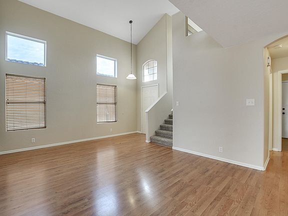 4th image of 708 E Glenhaven Dr