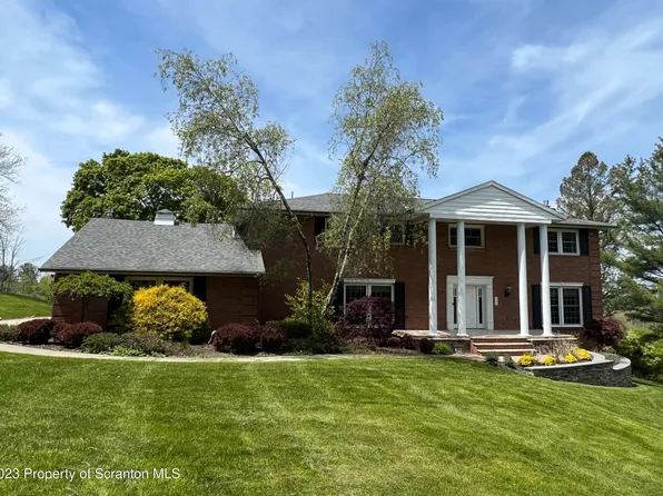 601 N Abington Rd, Waverly Township, PA 18411