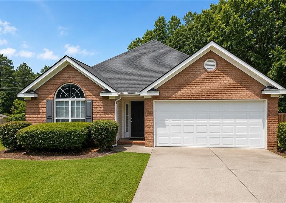 1st image of 583 Bradford Ln