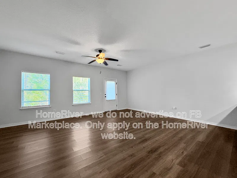 3 bed, 2.0 bath, 1404 sqft, $2,095 — Photo 4