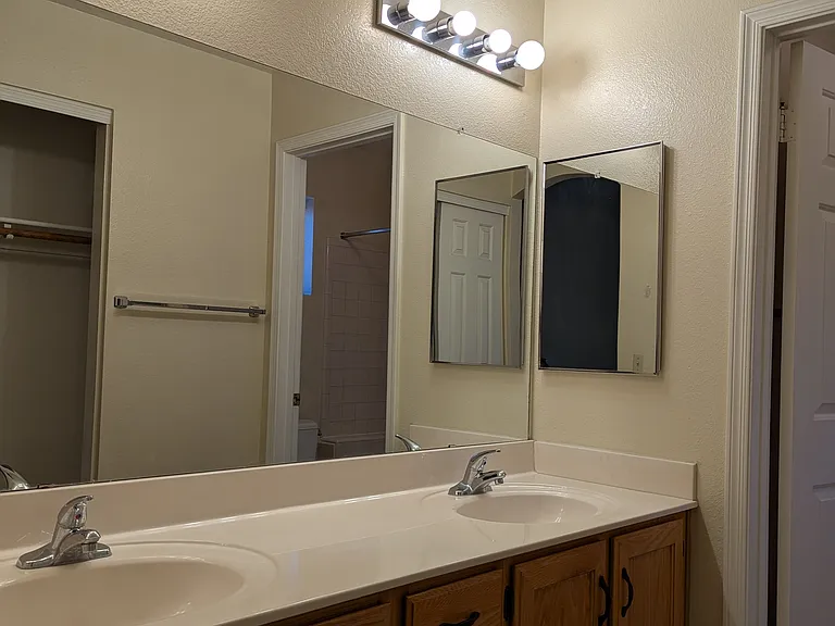 5460 E Emerald Ave — Photo 8
