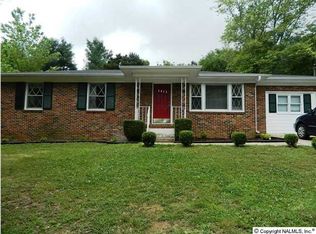 3915 Neptune Dr NW, Huntsville, AL 35810