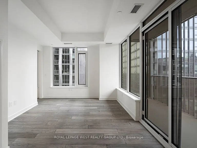 11 Yorkville Ave #1310 — Photo 20