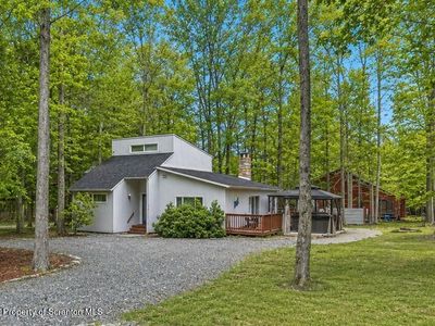 1045 Mountain Top Dr, Lake Ariel, PA, 18436