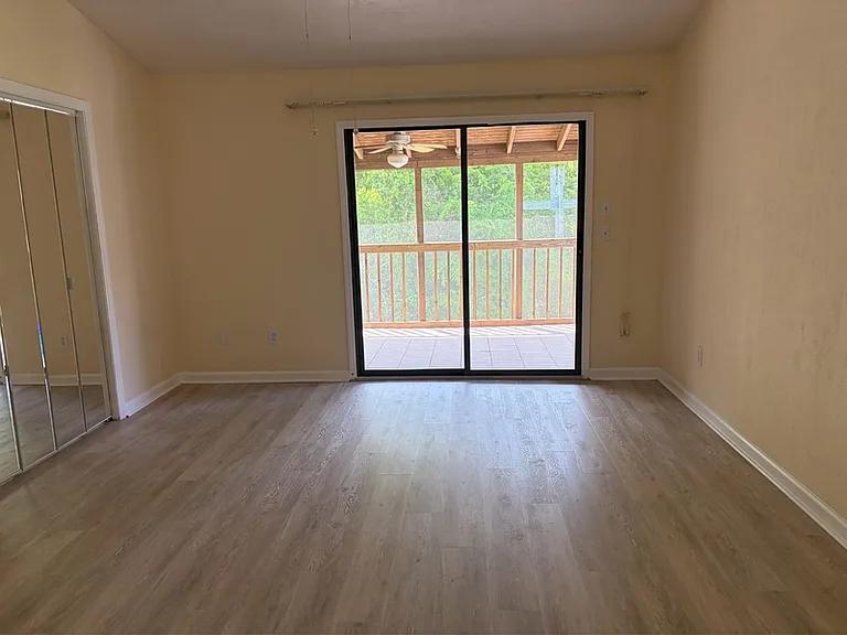 3207 Shamrock St E #18 — Photo 15