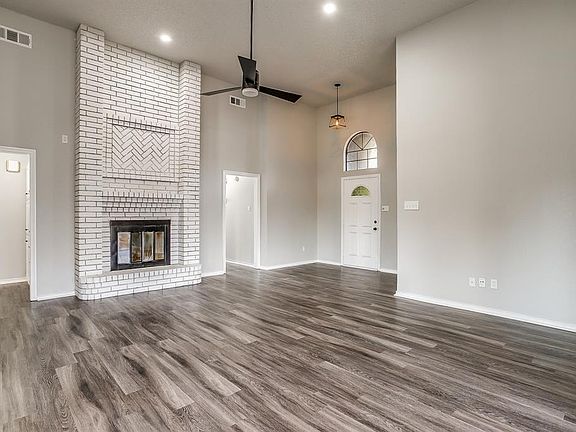 5th image of 429 Sherwood Ct