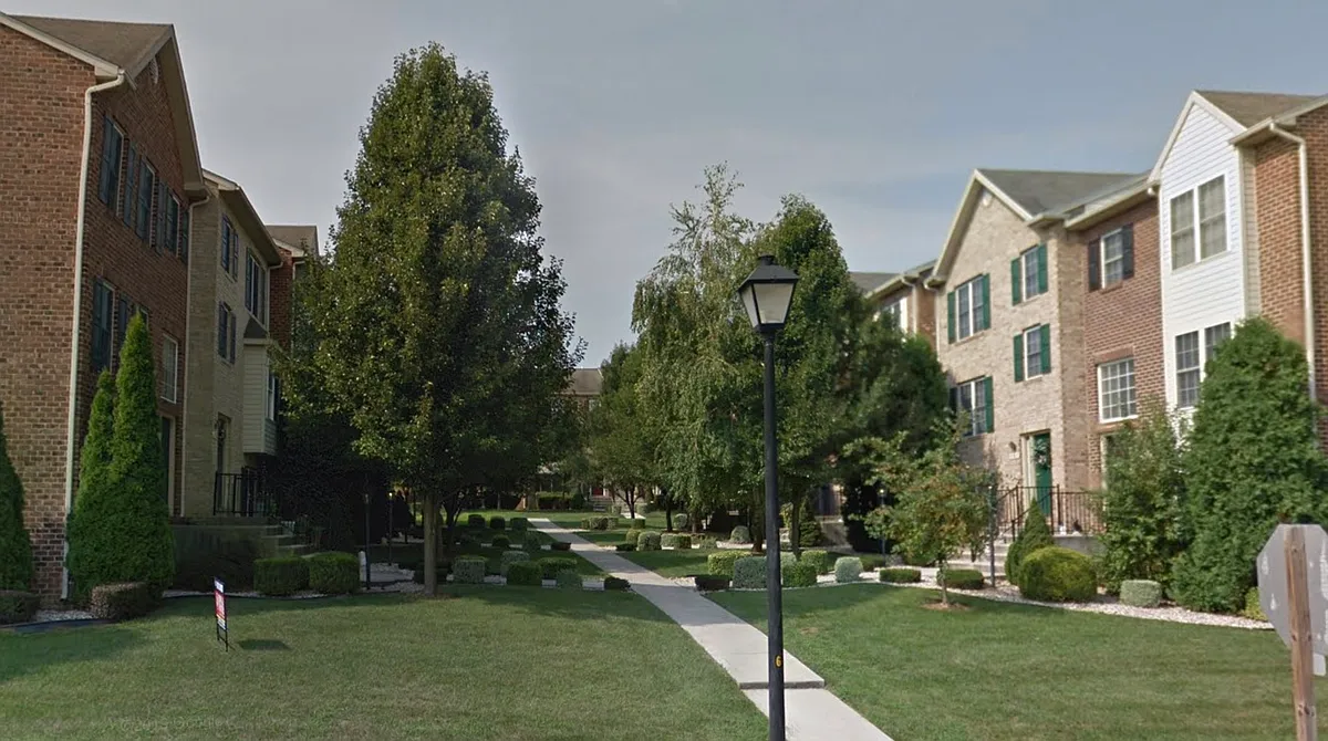 Building Photo - 1129 Lindsay Ln