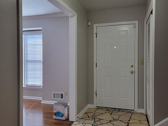 3rd image of 9200 W 106th St