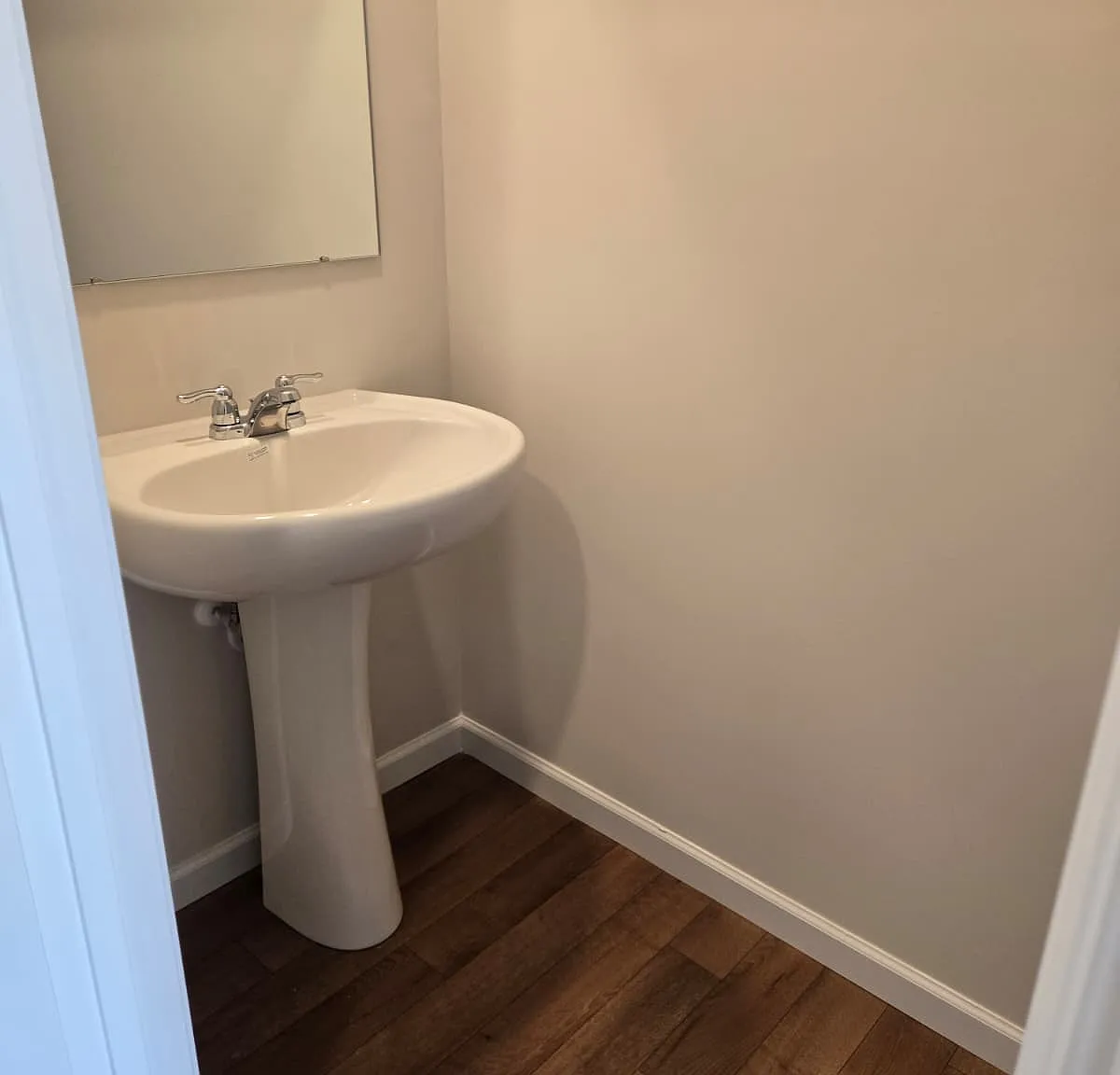 3 bed, 2.5 bath, 1450 sqft, $2,250 — Photo 4