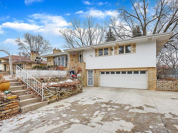 2nd image of 3417 Stinson Blvd