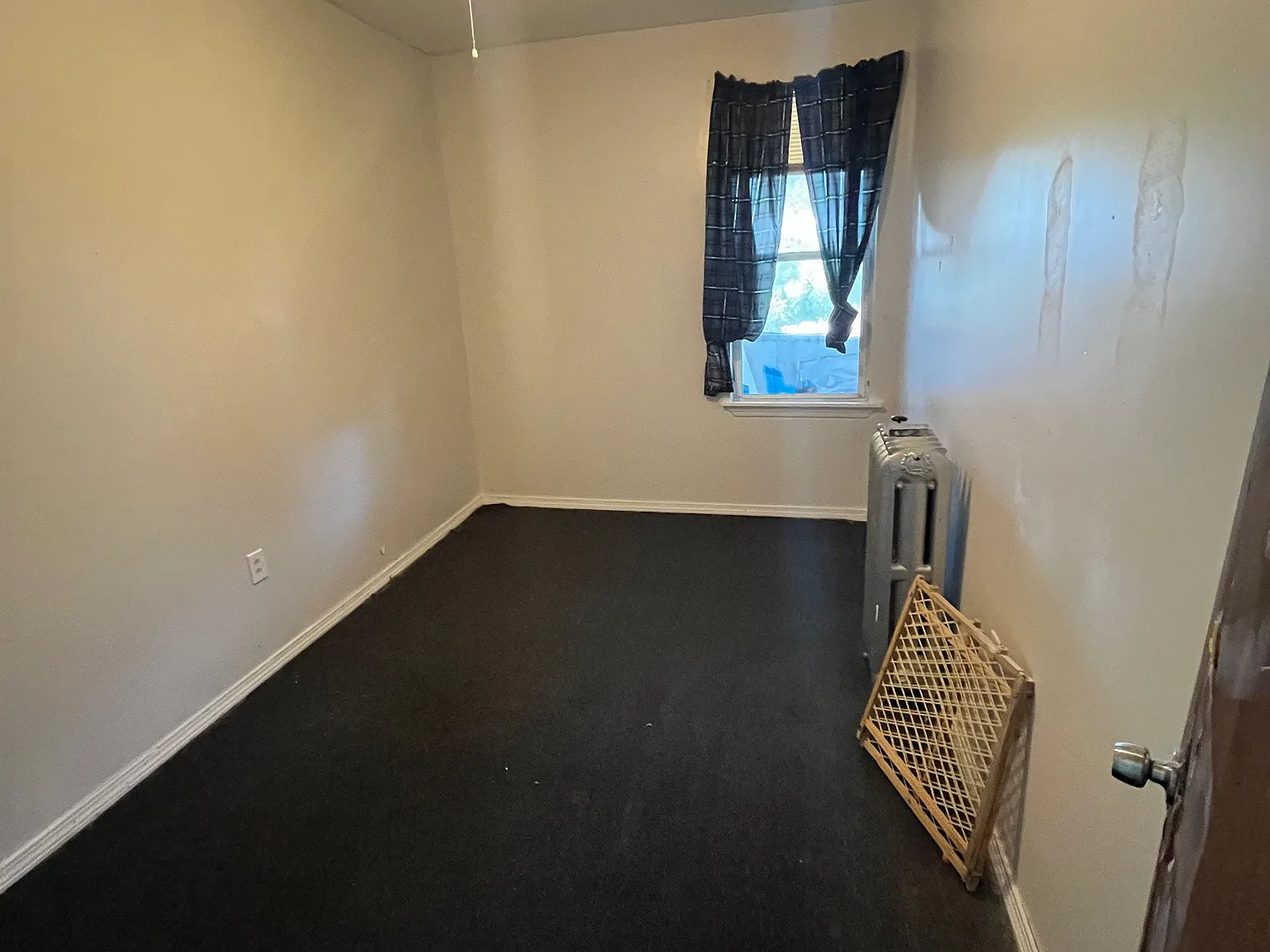 267 Wethersfield Ave — Photo 3