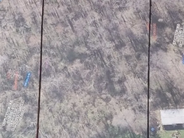 4860 McGuire Dr SE, Dennison, OH 44621