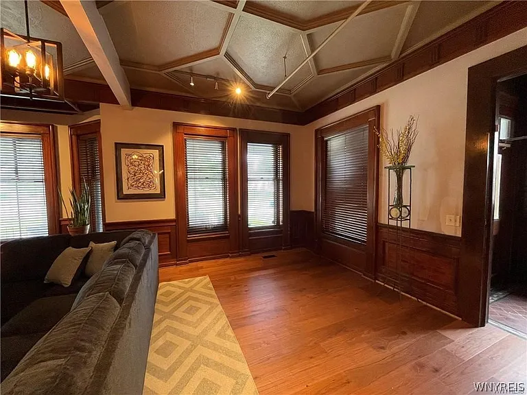 1115 Delaware Ave #1 — Photo 4