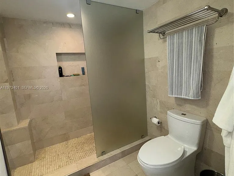2457 Collins Ave #405 — Photo 21