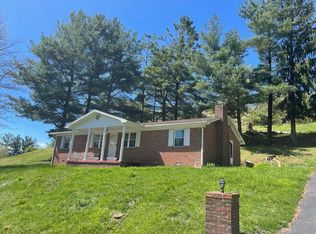 163 Ravine St, Pounding Mill, VA 24637