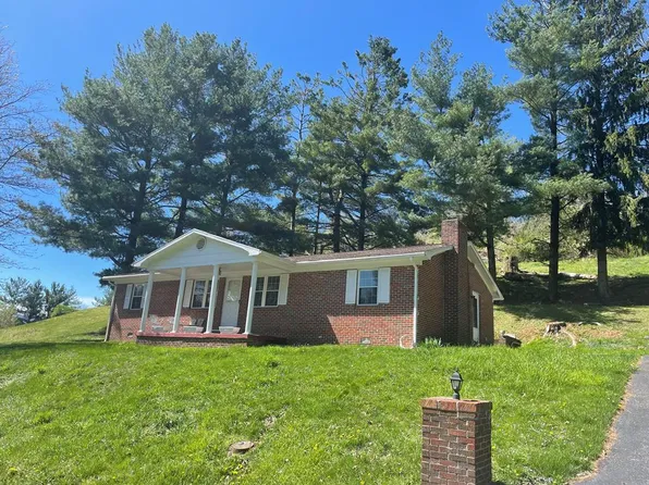 163 Ravine St, Pounding Mill, VA 24637