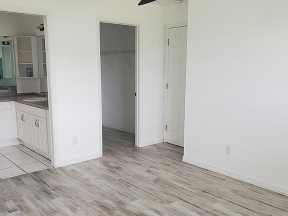 5th image of 1418 NW 12th St