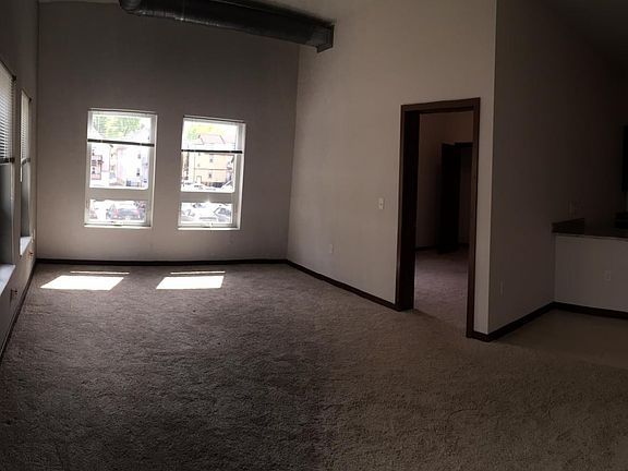5th image of 425 W Washington Ave APT 316