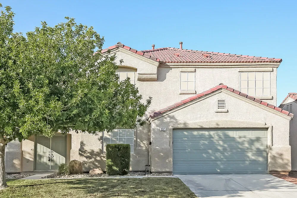 3 bed, 2.0 bath, 2185 sqft, $2,365 — Photo 1